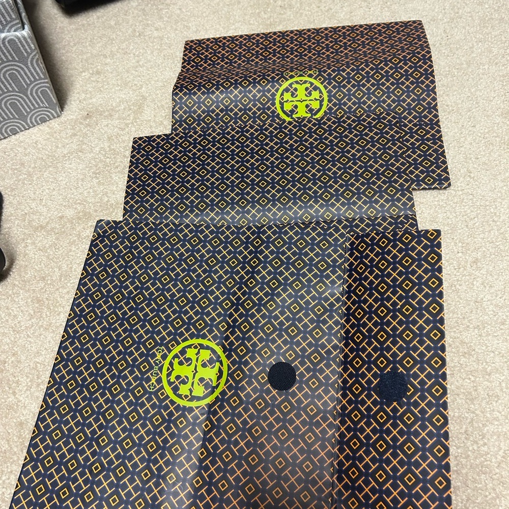 Tory Burch box/ pouch